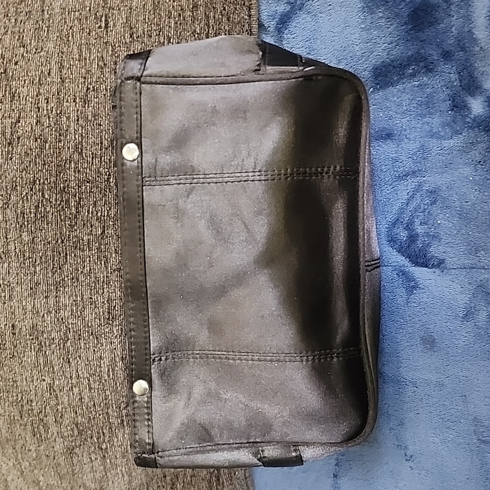 Penelope Ann case insert .gry88